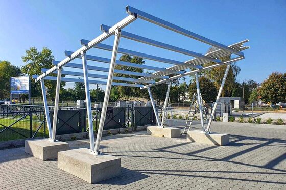モジュラルのBIPVマウントシステム - 屋根の太陽光シェードのためのプリファブリックフレーム付き115mmの鋼筋支架